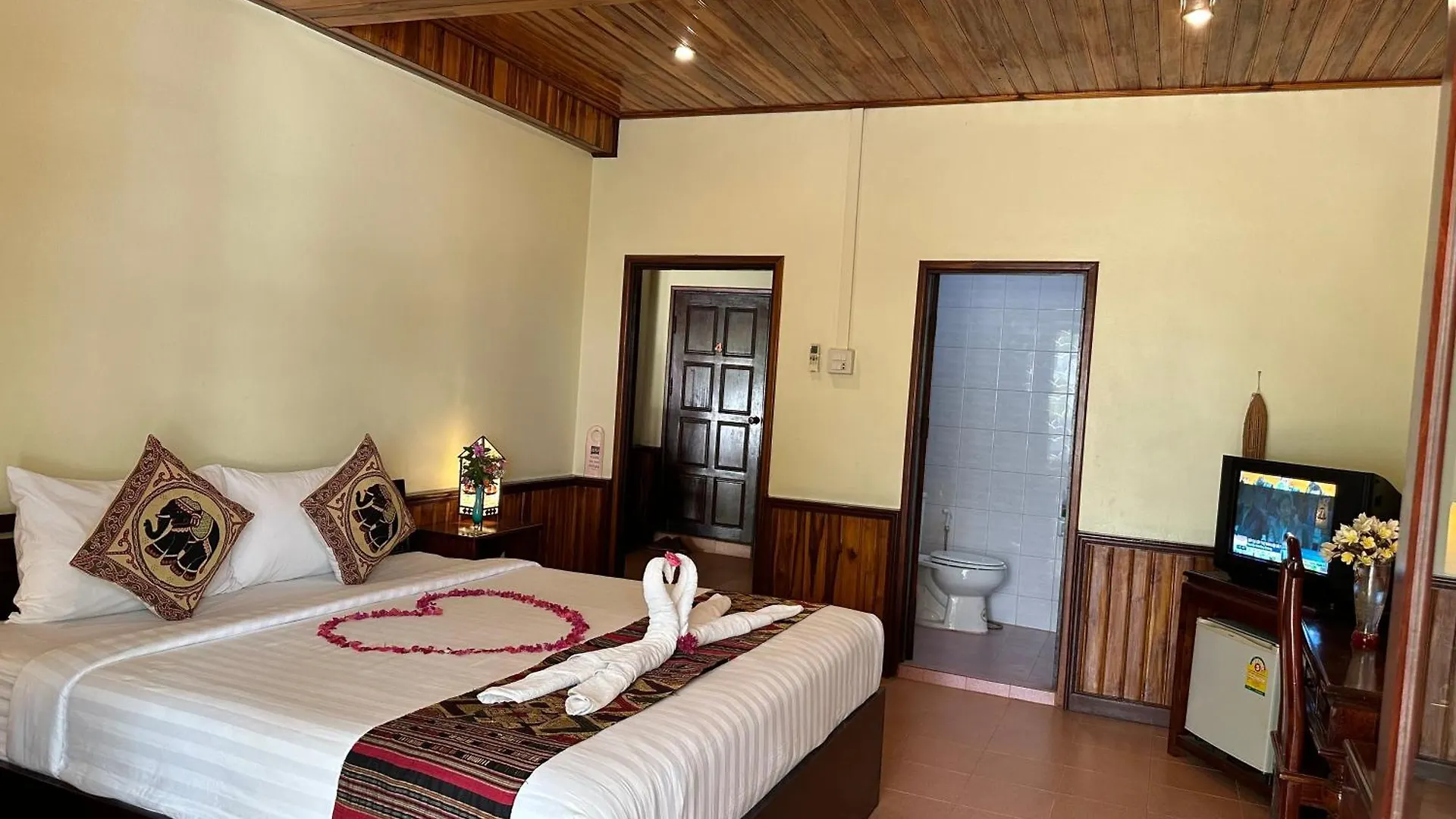 Villa Alounsavath Mekong Riverside Luang Prabang 0*,