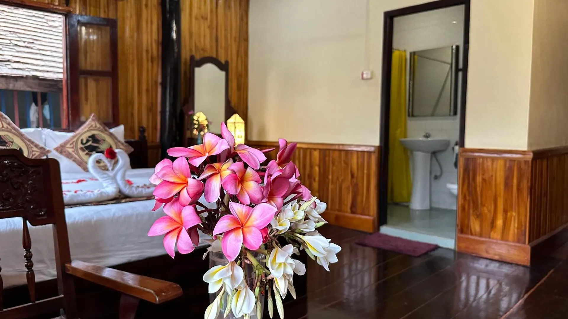 Villa Alounsavath Mekong Riverside Luang Prabang 0*,  Laos