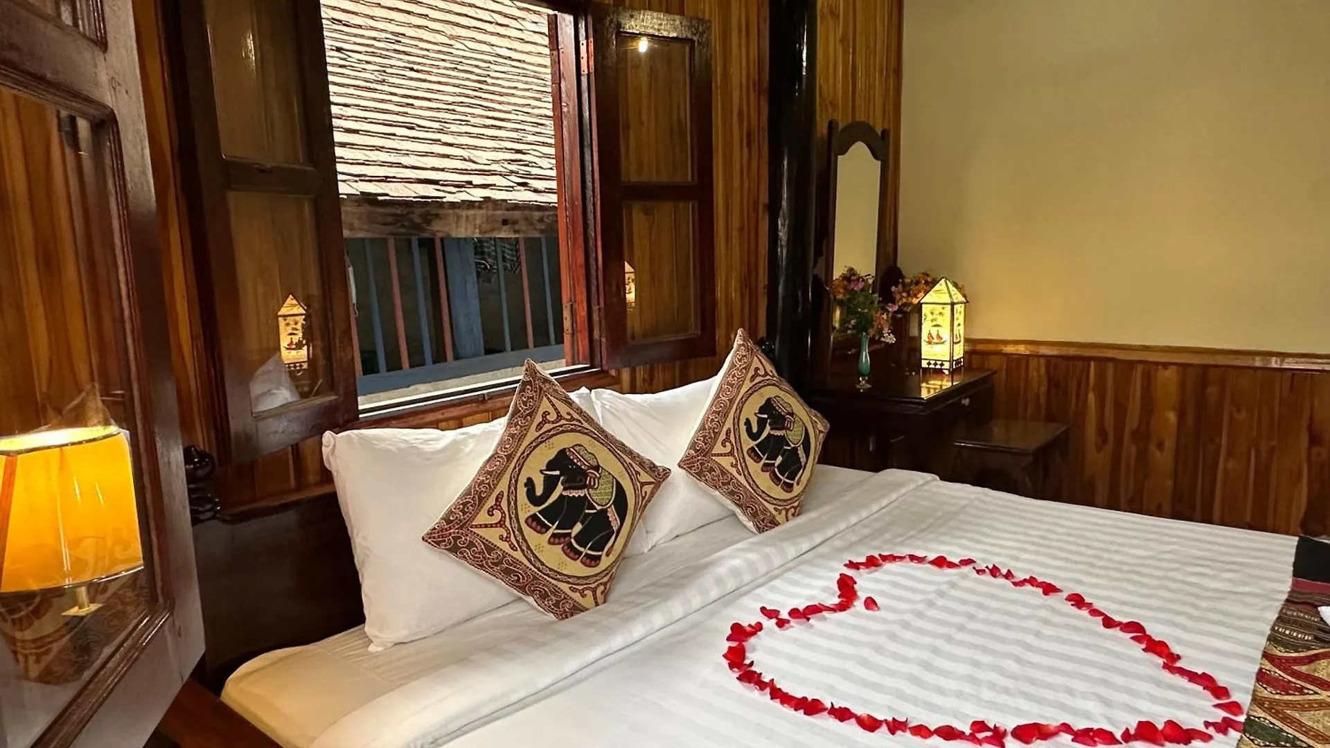 Villa Alounsavath Mekong Riverside Luang Prabang 0*,