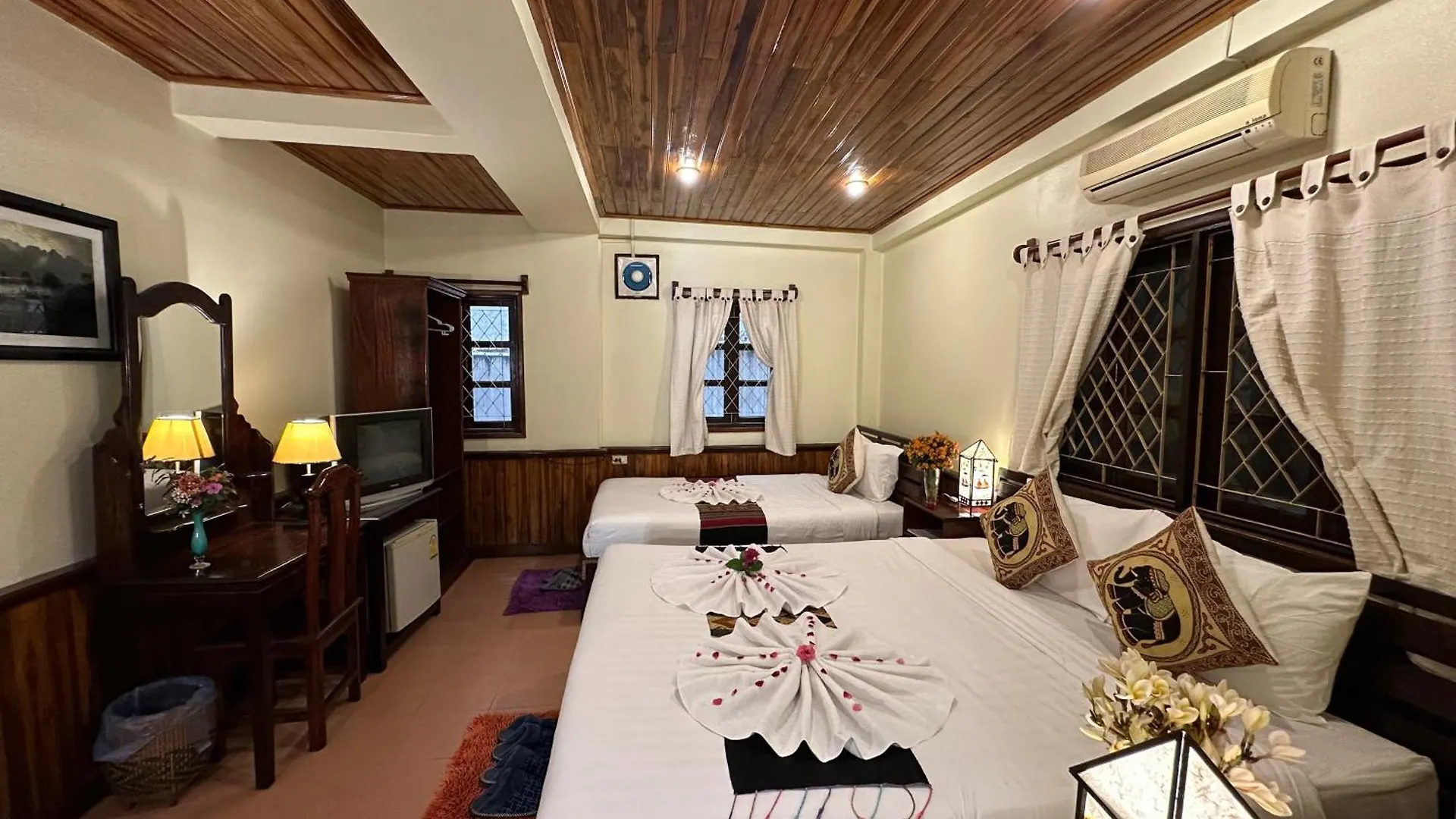 Villa Alounsavath Mekong Riverside Luang Prabang 0*,  Laos