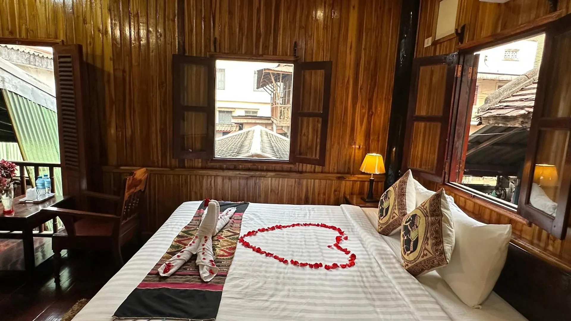 Villa Alounsavath Mekong Riverside Luang Prabang